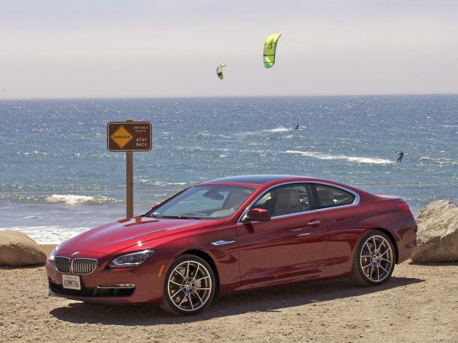  BMW 650i Coupe 2011 года  (US) (фото 8 из 11)